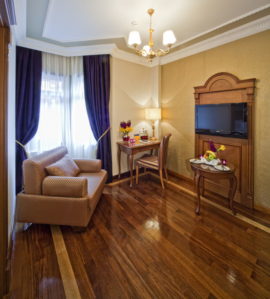 阿克罗波尔GLK尊贵套房及Spa酒店 伊斯坦布尔 客房 照片